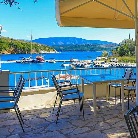 Theophilos Dio Agios Stefanos  外观 照片