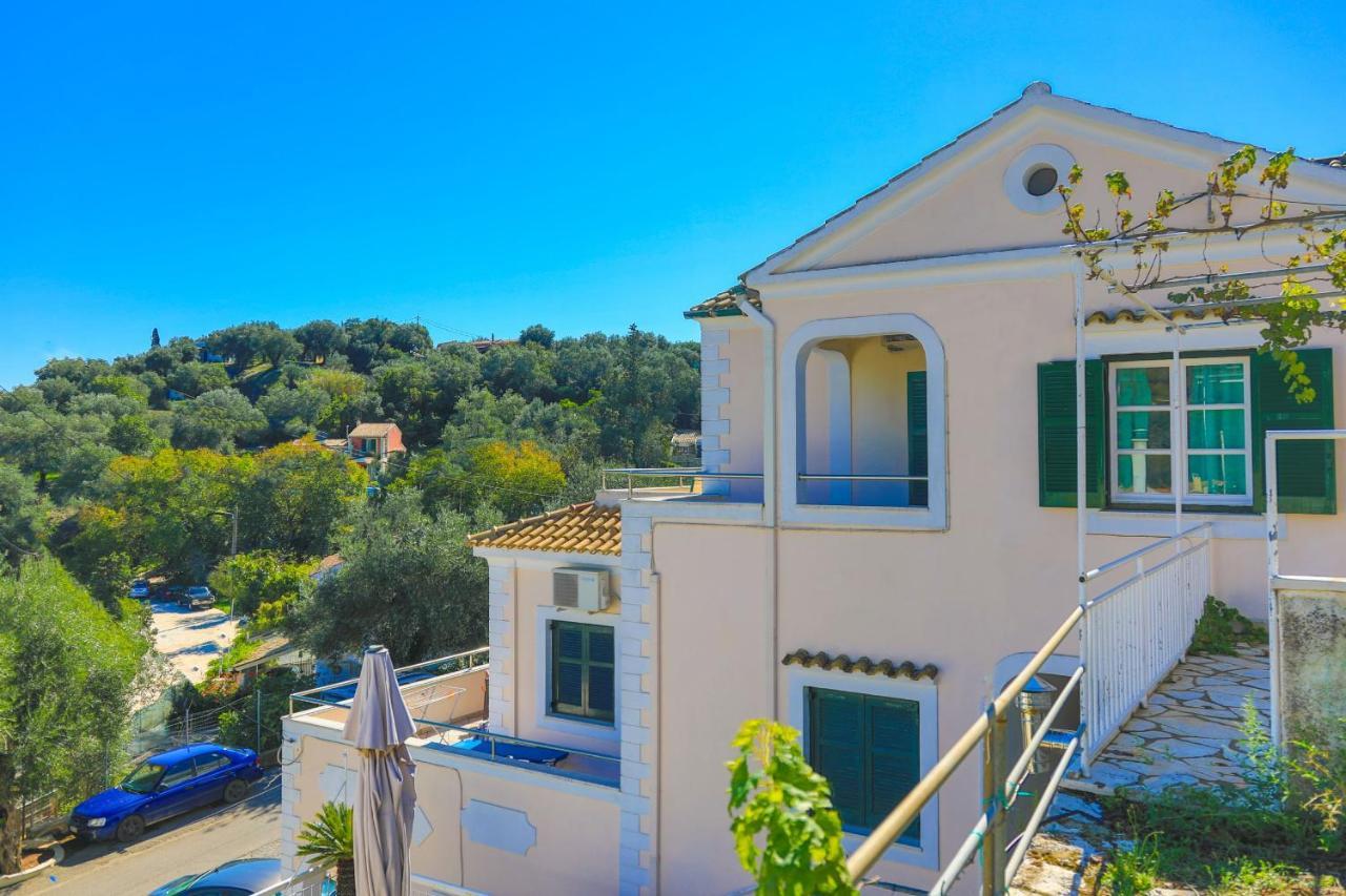 Theophilos Dio Agios Stefanos  外观 照片